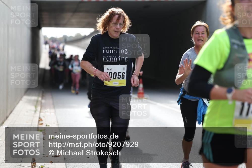 05.10.2025 - 20. swb-Marathon Bremen Michael Strokosch http://msf.ph/oto/9207929 05.10.2025 10:55:52 Laufen 0056, 11 meine-sportfotos.de