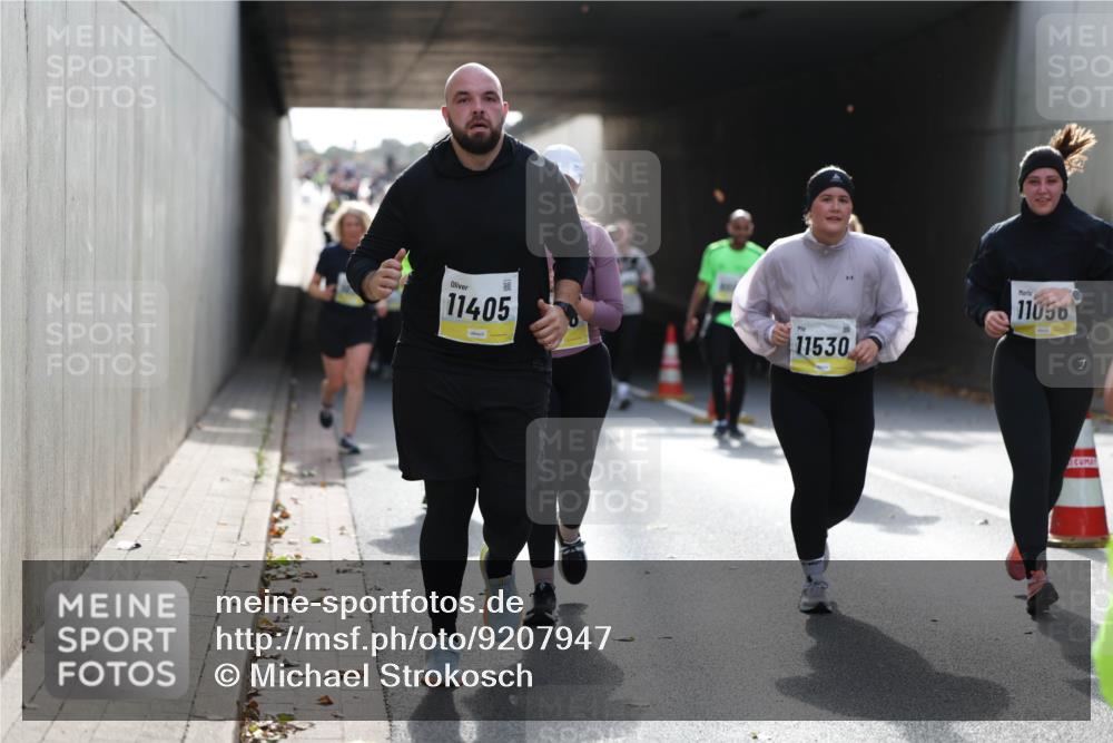 05.10.2025 - 20. swb-Marathon Bremen Michael Strokosch http://msf.ph/oto/9207947 05.10.2025 11:02:49 Laufen 11405, 11530, 11056, 7 meine-sportfotos.de