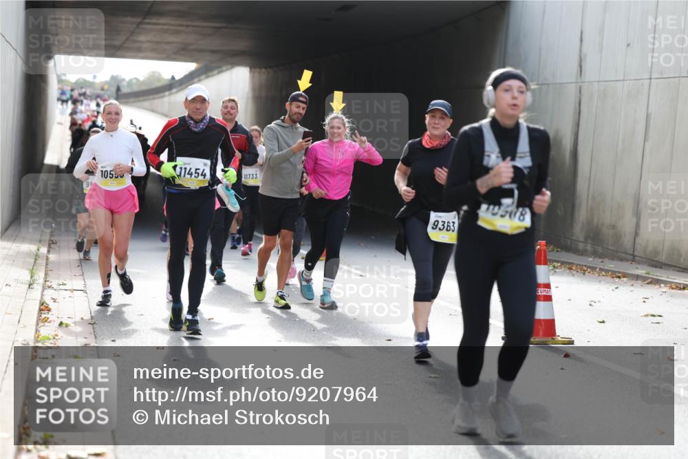 05.10.2025 - 20. swb-Marathon Bremen Michael Strokosch http://msf.ph/oto/9207964 05.10.2025 10:56:02 Laufen 95, 10555, 11454, 11733, 9363, 10508 meine-sportfotos.de