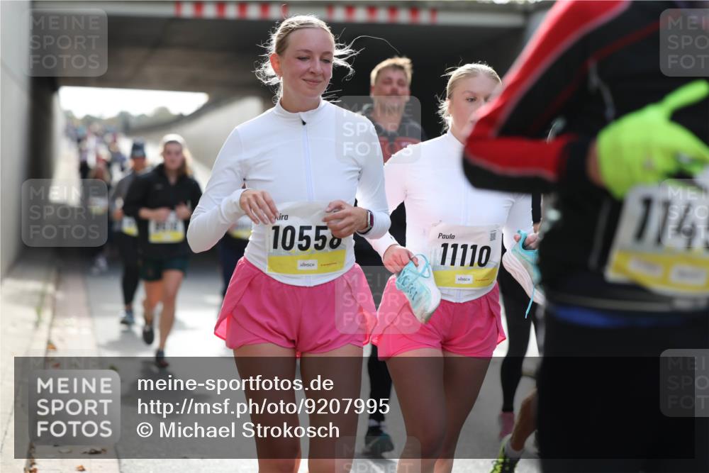 05.10.2025 - 20. swb-Marathon Bremen Michael Strokosch http://msf.ph/oto/9207995 05.10.2025 10:56:06 Laufen 10558, 11110, 114 meine-sportfotos.de