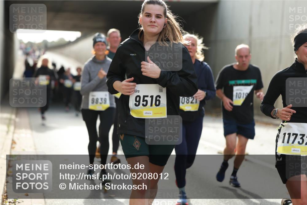 05.10.2025 - 20. swb-Marathon Bremen Michael Strokosch http://msf.ph/oto/9208012 05.10.2025 10:56:09 Laufen 9839, 9516, 0821, 1019, 1173 meine-sportfotos.de