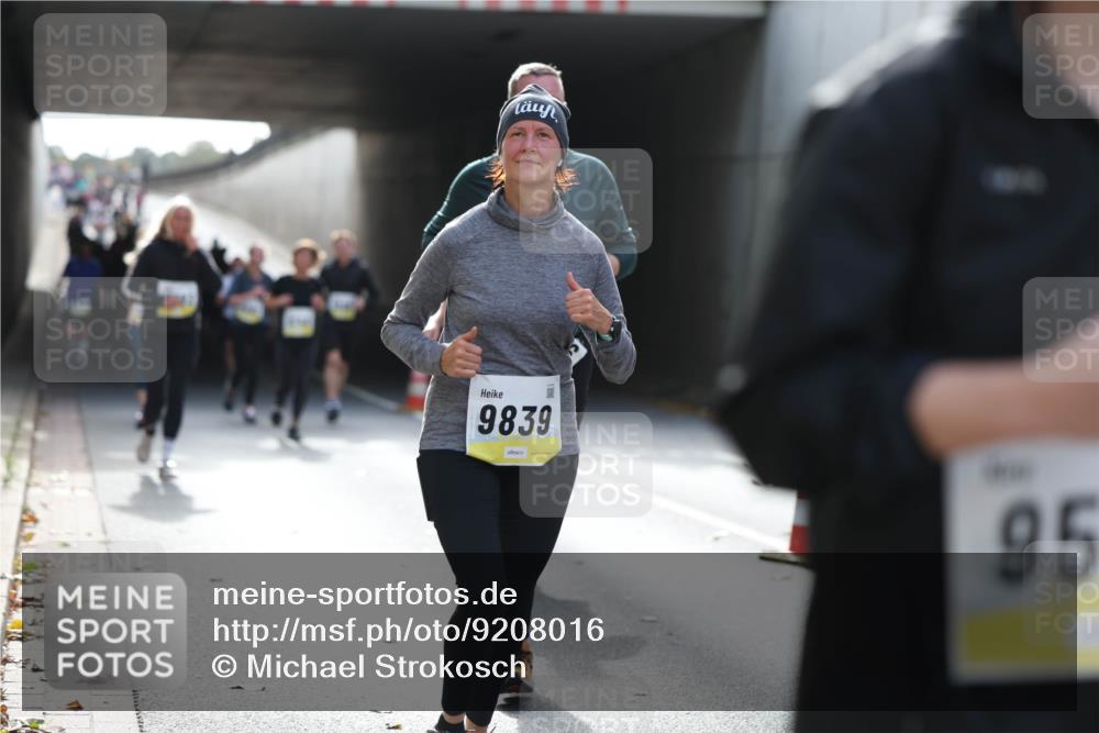 05.10.2025 - 20. swb-Marathon Bremen Michael Strokosch http://msf.ph/oto/9208016 05.10.2025 10:56:10 Laufen 9839, 95 meine-sportfotos.de