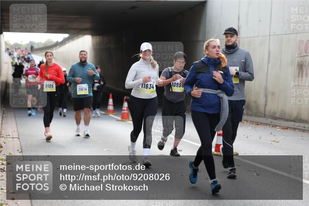 05.10.2025 - 20. swb-Marathon Bremen Michael Strokosch http://msf.ph/oto/9208026 05.10.2025 11:03:09 Laufen 9185, 11634, 10998, 11614, 00 meine-sportfotos.de