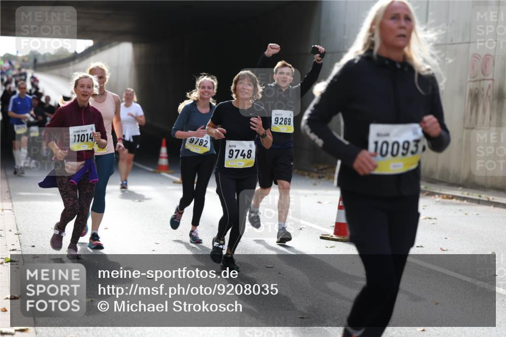 05.10.2025 - 20. swb-Marathon Bremen Michael Strokosch http://msf.ph/oto/9208035 05.10.2025 10:56:15 Laufen 11014, 9782, 9748, 9269, 10093, 00 meine-sportfotos.de