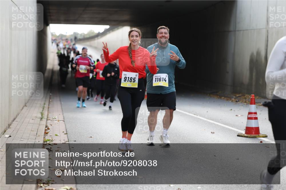 05.10.2025 - 20. swb-Marathon Bremen Michael Strokosch http://msf.ph/oto/9208038 05.10.2025 11:03:11 Laufen 41, 33, 9185, 11614 meine-sportfotos.de