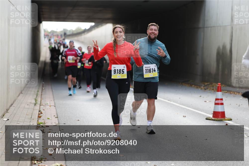 05.10.2025 - 20. swb-Marathon Bremen Michael Strokosch http://msf.ph/oto/9208040 05.10.2025 11:03:11 Laufen 9185, 11614 meine-sportfotos.de