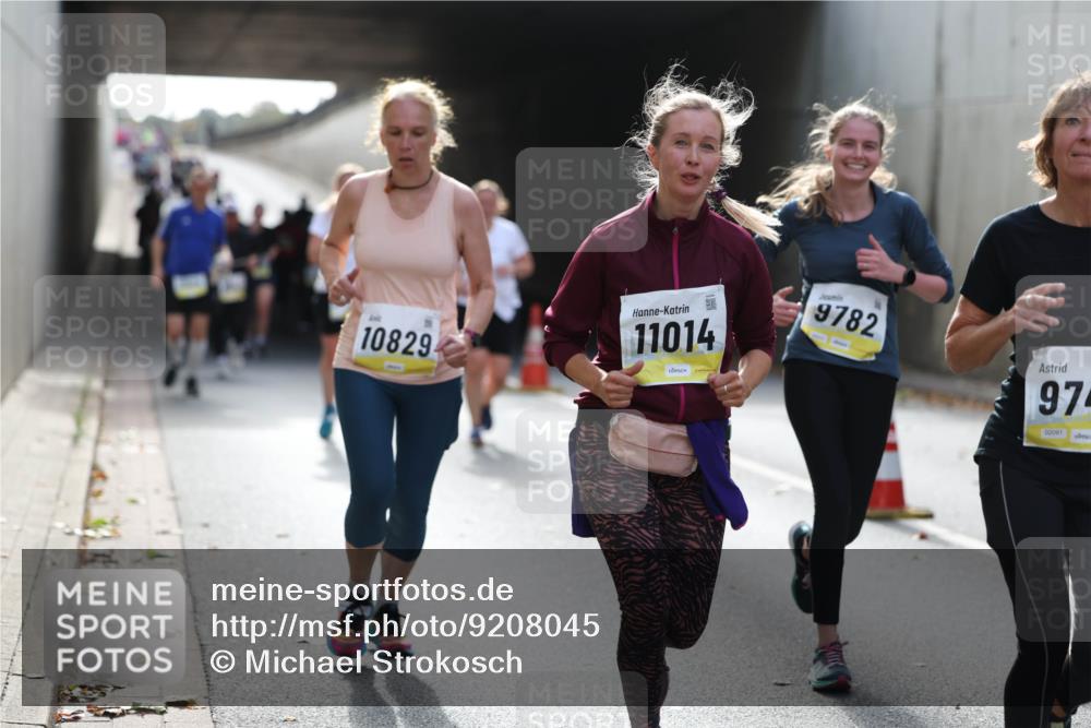 05.10.2025 - 20. swb-Marathon Bremen Michael Strokosch http://msf.ph/oto/9208045 05.10.2025 10:56:17 Laufen 10829, 11014, 9782, 974, 02091 meine-sportfotos.de