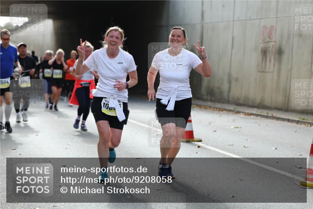 05.10.2025 - 20. swb-Marathon Bremen Michael Strokosch http://msf.ph/oto/9208058 05.10.2025 10:56:20 Laufen 1504, 9841, 10 meine-sportfotos.de