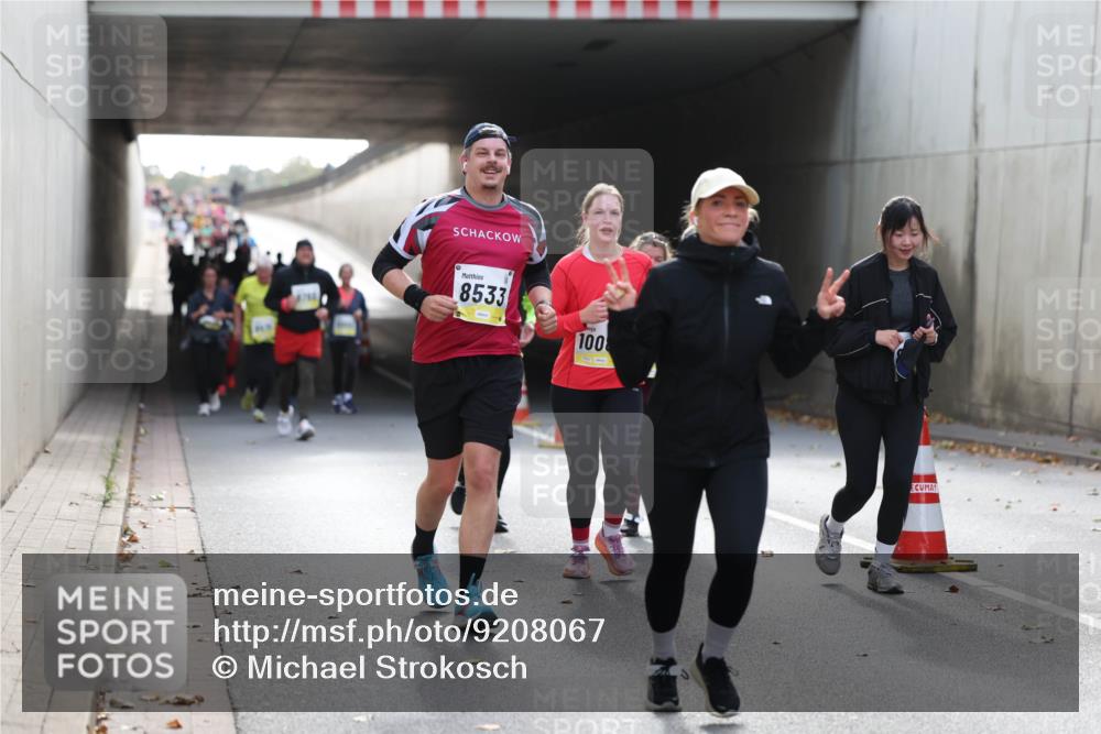05.10.2025 - 20. swb-Marathon Bremen Michael Strokosch http://msf.ph/oto/9208067 05.10.2025 11:03:17 Laufen 8533, 100 meine-sportfotos.de