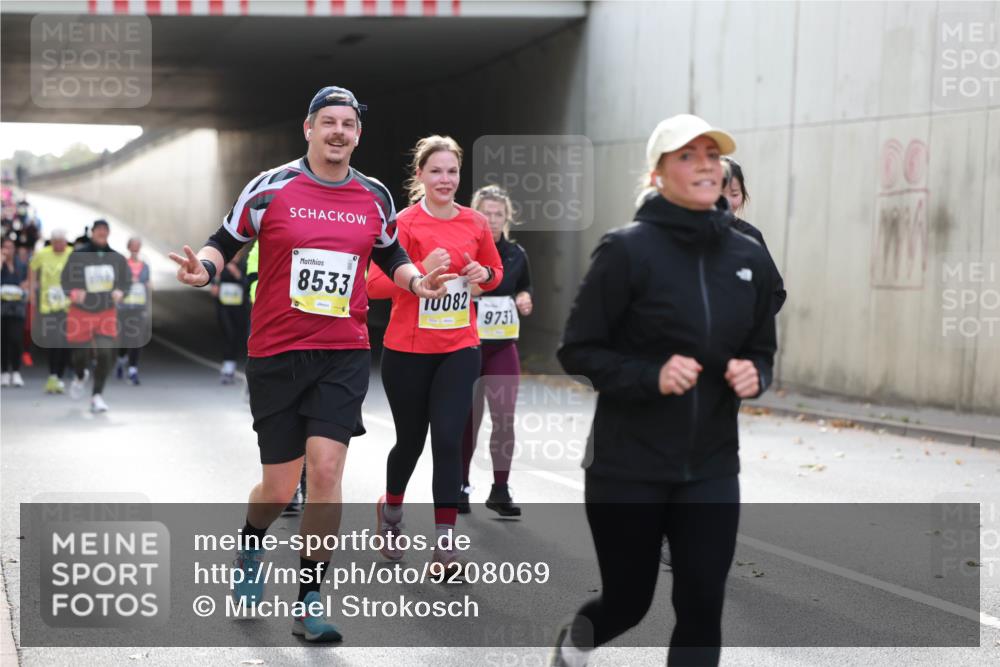 05.10.2025 - 20. swb-Marathon Bremen Michael Strokosch http://msf.ph/oto/9208069 05.10.2025 11:03:17 Laufen 8533, 082, 9731 meine-sportfotos.de