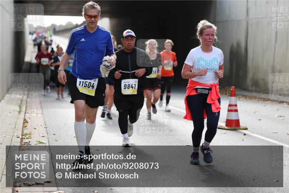 05.10.2025 - 20. swb-Marathon Bremen Michael Strokosch http://msf.ph/oto/9208073 05.10.2025 10:56:23 Laufen 11504, 9841, 6 meine-sportfotos.de