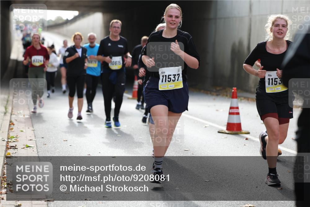 05.10.2025 - 20. swb-Marathon Bremen Michael Strokosch http://msf.ph/oto/9208081 05.10.2025 10:56:26 Laufen 8226, 10615, 11537, 01838, 1153, 01837 meine-sportfotos.de