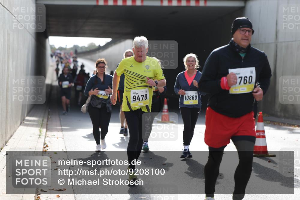 05.10.2025 - 20. swb-Marathon Bremen Michael Strokosch http://msf.ph/oto/9208100 05.10.2025 11:03:25 Laufen 9476, 10860, 760 meine-sportfotos.de