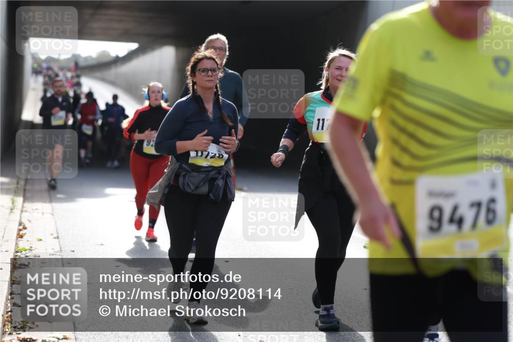 05.10.2025 - 20. swb-Marathon Bremen Michael Strokosch http://msf.ph/oto/9208114 05.10.2025 11:03:27 Laufen 11725, 117, 9476 meine-sportfotos.de