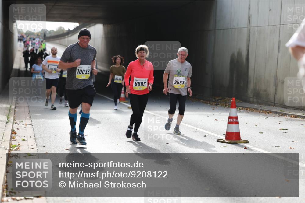 05.10.2025 - 20. swb-Marathon Bremen Michael Strokosch http://msf.ph/oto/9208122 05.10.2025 10:56:34 Laufen 10595, 107, 10033, 9468, 9893, 9593 meine-sportfotos.de