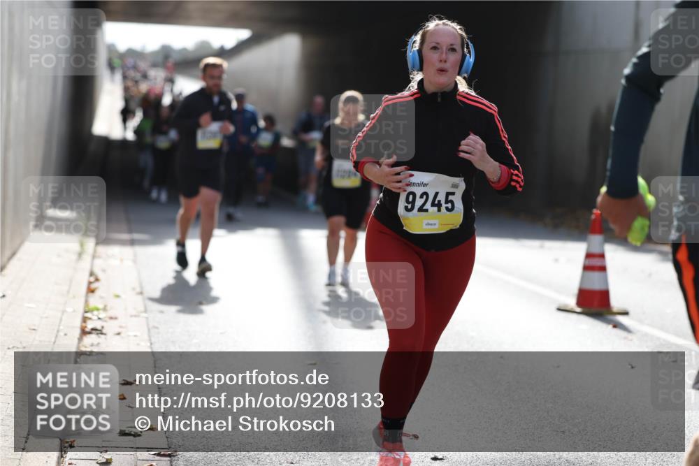 05.10.2025 - 20. swb-Marathon Bremen Michael Strokosch http://msf.ph/oto/9208133 05.10.2025 11:03:31 Laufen 19245 meine-sportfotos.de