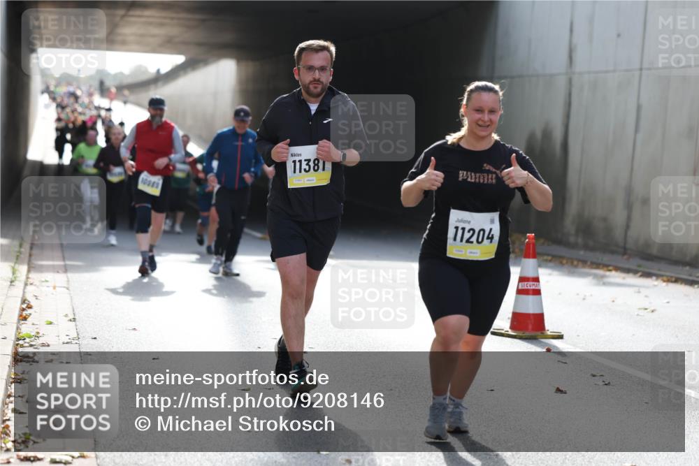05.10.2025 - 20. swb-Marathon Bremen Michael Strokosch http://msf.ph/oto/9208146 05.10.2025 11:03:33 Laufen 10869, 11381, 01863, 11204 meine-sportfotos.de