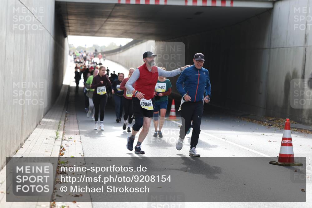 05.10.2025 - 20. swb-Marathon Bremen Michael Strokosch http://msf.ph/oto/9208154 05.10.2025 11:03:35 Laufen 10596, 1155, 10969, 11407 meine-sportfotos.de
