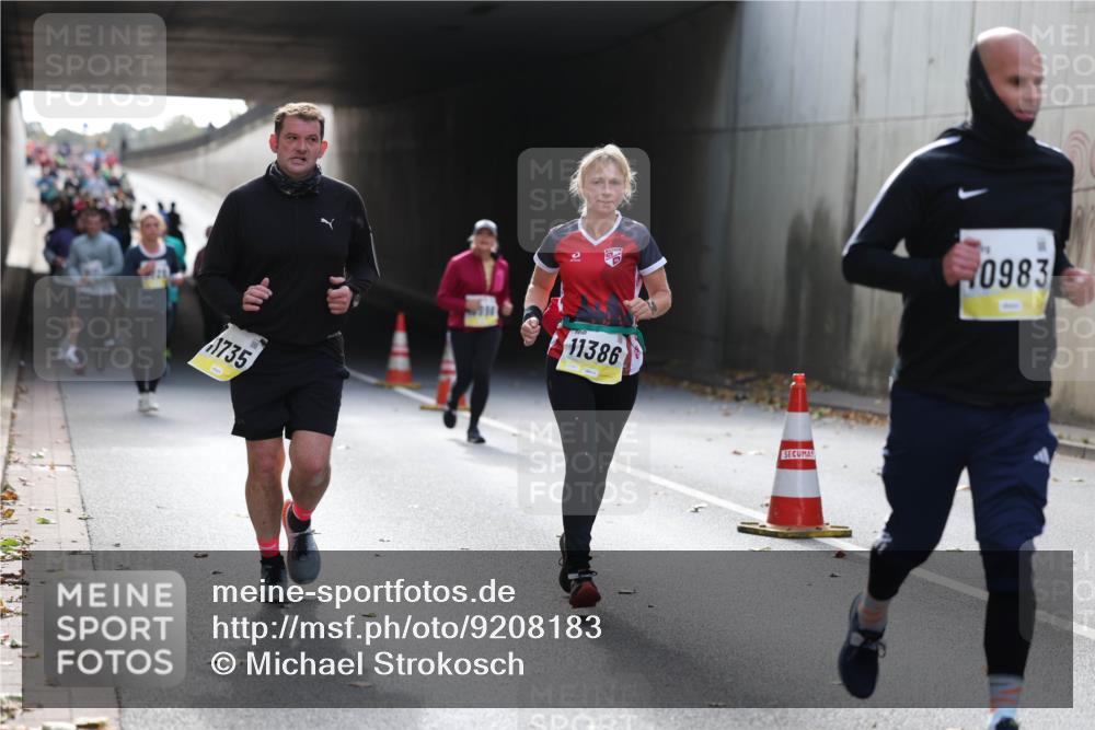 05.10.2025 - 20. swb-Marathon Bremen Michael Strokosch http://msf.ph/oto/9208183 05.10.2025 10:56:48 Laufen 1735, 11386, 0983 meine-sportfotos.de