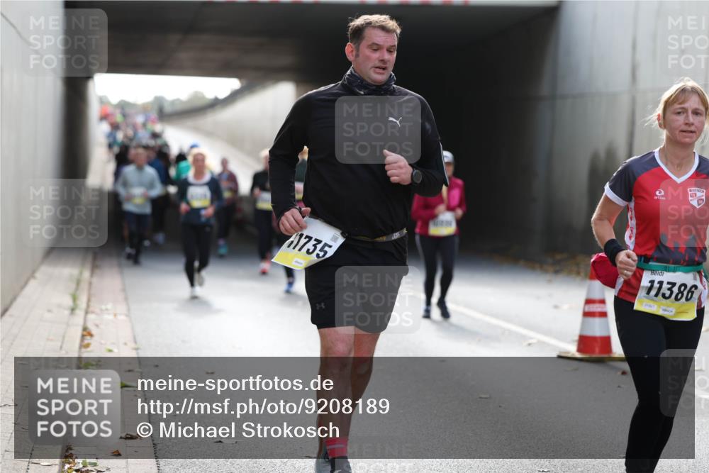 05.10.2025 - 20. swb-Marathon Bremen Michael Strokosch http://msf.ph/oto/9208189 05.10.2025 10:56:49 Laufen 1735, 19, 11386, 01827 meine-sportfotos.de