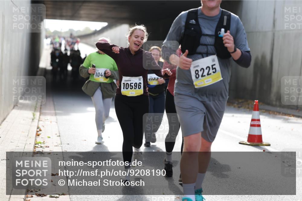05.10.2025 - 20. swb-Marathon Bremen Michael Strokosch http://msf.ph/oto/9208190 05.10.2025 11:03:41 Laufen 1041, 10596, 11337, 8225 meine-sportfotos.de