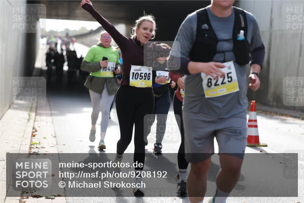 05.10.2025 - 20. swb-Marathon Bremen Michael Strokosch http://msf.ph/oto/9208192 05.10.2025 11:03:41 Laufen 412, 10596, 8225 meine-sportfotos.de