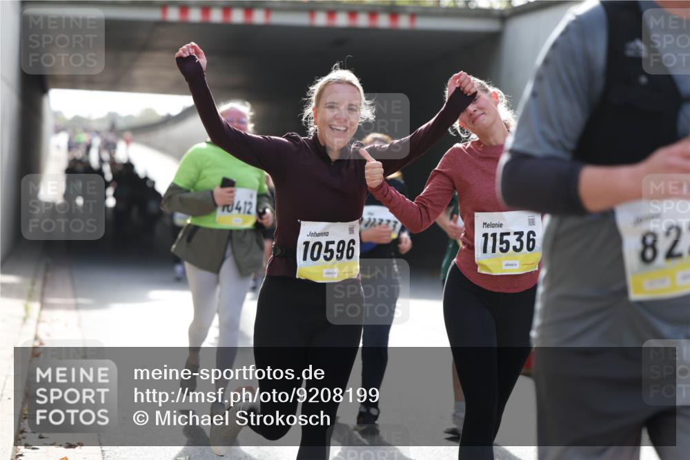 05.10.2025 - 20. swb-Marathon Bremen Michael Strokosch http://msf.ph/oto/9208199 05.10.2025 11:03:42 Laufen 0412, 10596, 11536, 82 meine-sportfotos.de