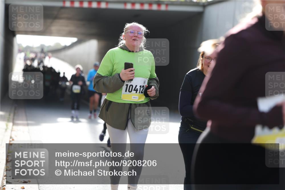 05.10.2025 - 20. swb-Marathon Bremen Michael Strokosch http://msf.ph/oto/9208206 05.10.2025 11:03:44 Laufen 10412 meine-sportfotos.de