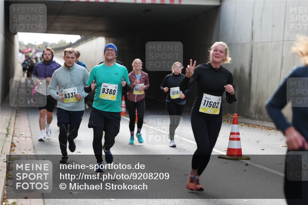 05.10.2025 - 20. swb-Marathon Bremen Michael Strokosch http://msf.ph/oto/9208209 05.10.2025 10:56:55 Laufen 9360, 105, 933, 10167, 11502 meine-sportfotos.de