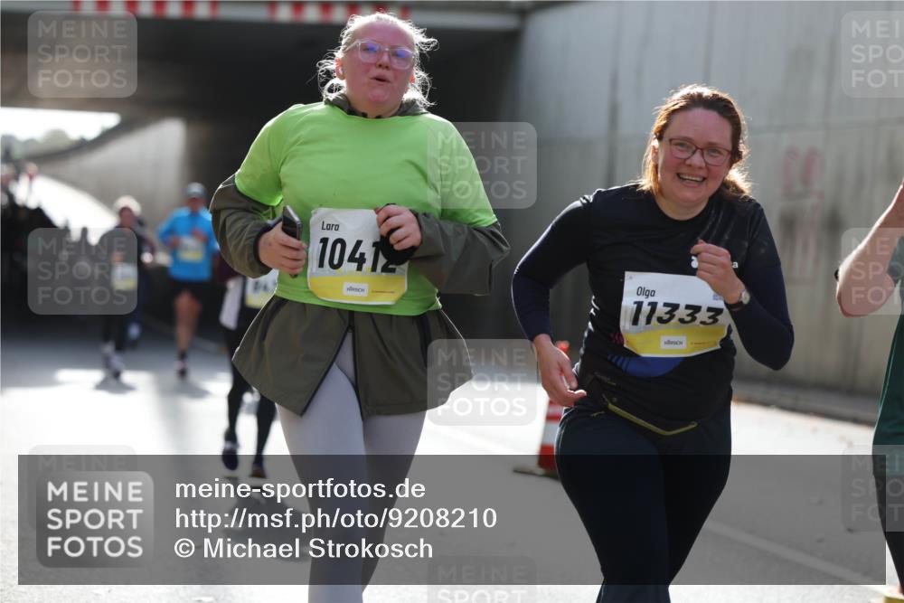05.10.2025 - 20. swb-Marathon Bremen Michael Strokosch http://msf.ph/oto/9208210 05.10.2025 11:03:44 Laufen 1041, 11333 meine-sportfotos.de