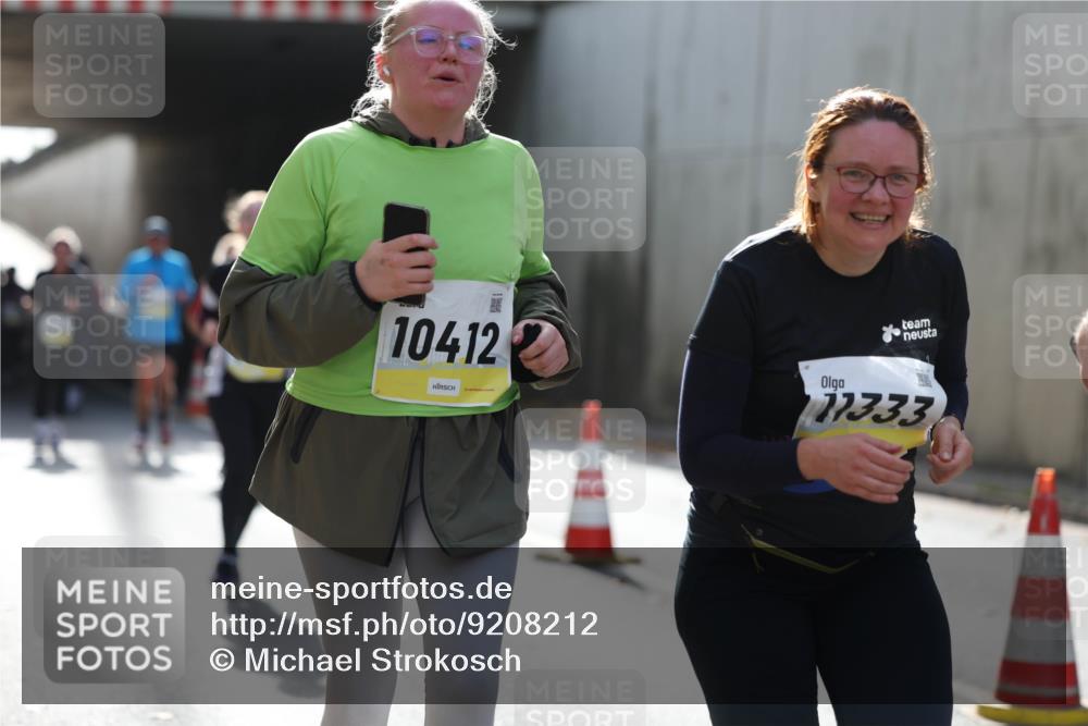 05.10.2025 - 20. swb-Marathon Bremen Michael Strokosch http://msf.ph/oto/9208212 05.10.2025 11:03:44 Laufen 10412, 17333 meine-sportfotos.de