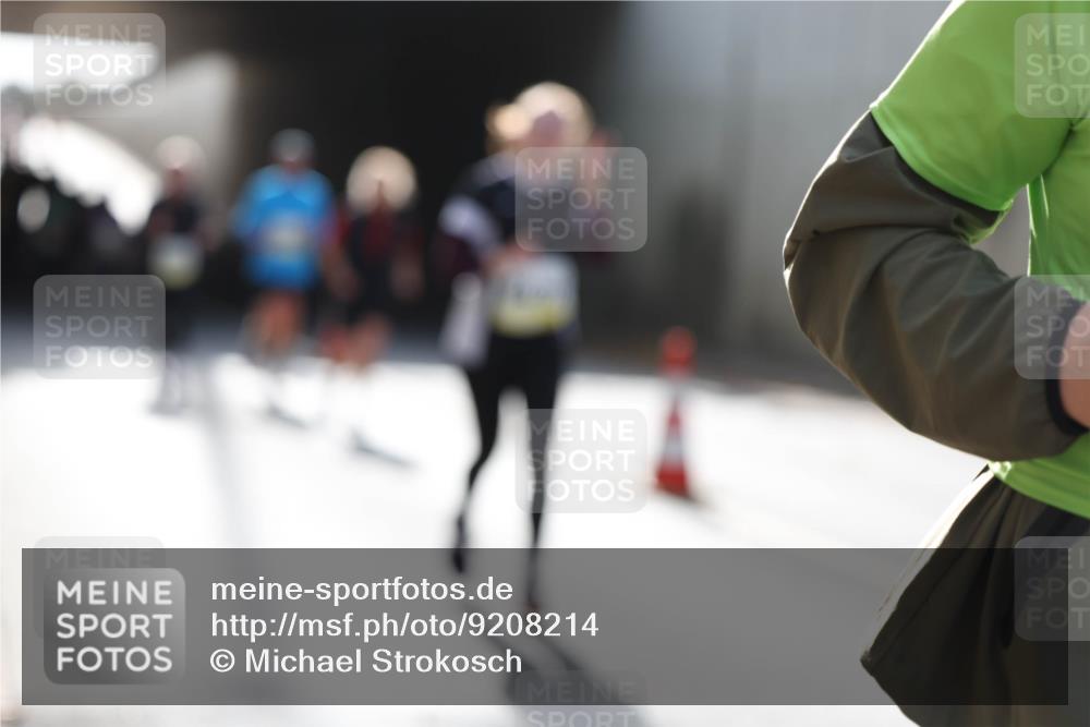 05.10.2025 - 20. swb-Marathon Bremen Michael Strokosch http://msf.ph/oto/9208214 05.10.2025 11:03:46 Laufen  meine-sportfotos.de