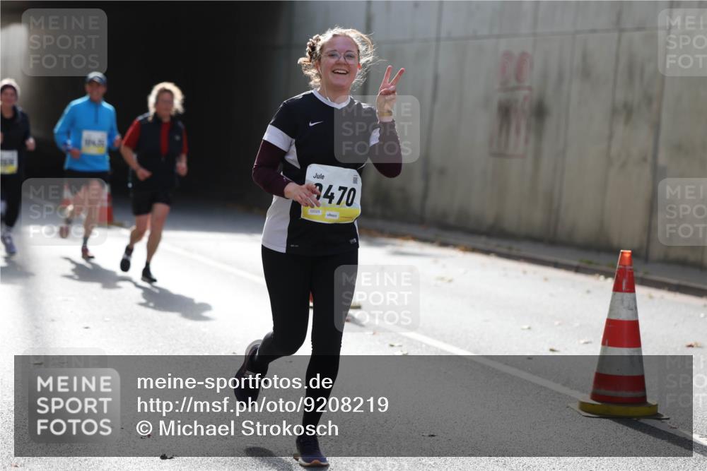 05.10.2025 - 20. swb-Marathon Bremen Michael Strokosch http://msf.ph/oto/9208219 05.10.2025 11:03:46 Laufen 9470, 02025 meine-sportfotos.de