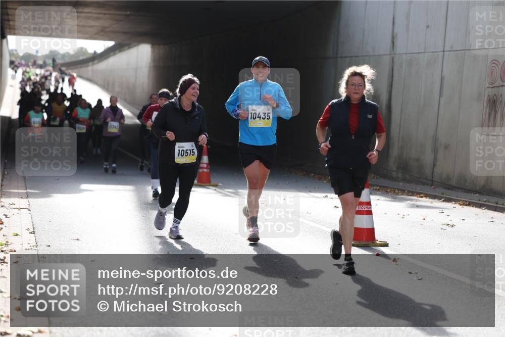 05.10.2025 - 20. swb-Marathon Bremen Michael Strokosch http://msf.ph/oto/9208228 05.10.2025 11:03:48 Laufen 11342, 10515, 10435 meine-sportfotos.de