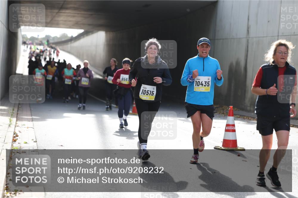 05.10.2025 - 20. swb-Marathon Bremen Michael Strokosch http://msf.ph/oto/9208232 05.10.2025 11:03:49 Laufen 11242, 9561, 10515, 10435 meine-sportfotos.de
