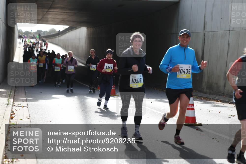05.10.2025 - 20. swb-Marathon Bremen Michael Strokosch http://msf.ph/oto/9208235 05.10.2025 11:03:49 Laufen 10146, 9561, 11342, 10234, 10515, 10435 meine-sportfotos.de