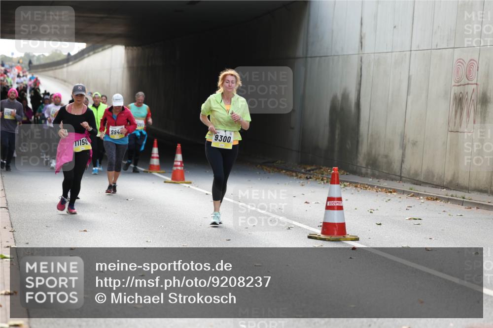 05.10.2025 - 20. swb-Marathon Bremen Michael Strokosch http://msf.ph/oto/9208237 05.10.2025 10:57:03 Laufen 11158, 994, 2207, 9300, 00 meine-sportfotos.de