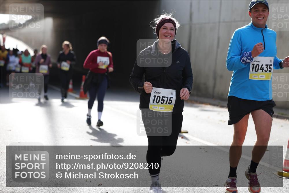 05.10.2025 - 20. swb-Marathon Bremen Michael Strokosch http://msf.ph/oto/9208240 05.10.2025 11:03:51 Laufen 10515, 02630, 10435, 02629 meine-sportfotos.de