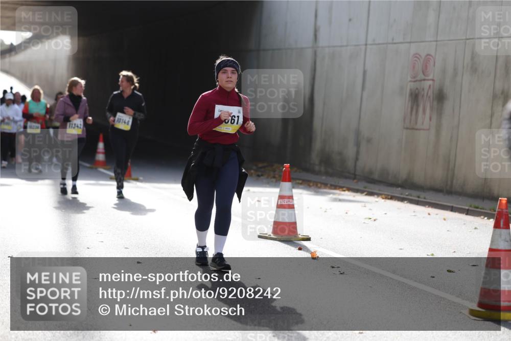 05.10.2025 - 20. swb-Marathon Bremen Michael Strokosch http://msf.ph/oto/9208242 05.10.2025 11:03:52 Laufen 11342, 18238, 10146, 61, 00 meine-sportfotos.de