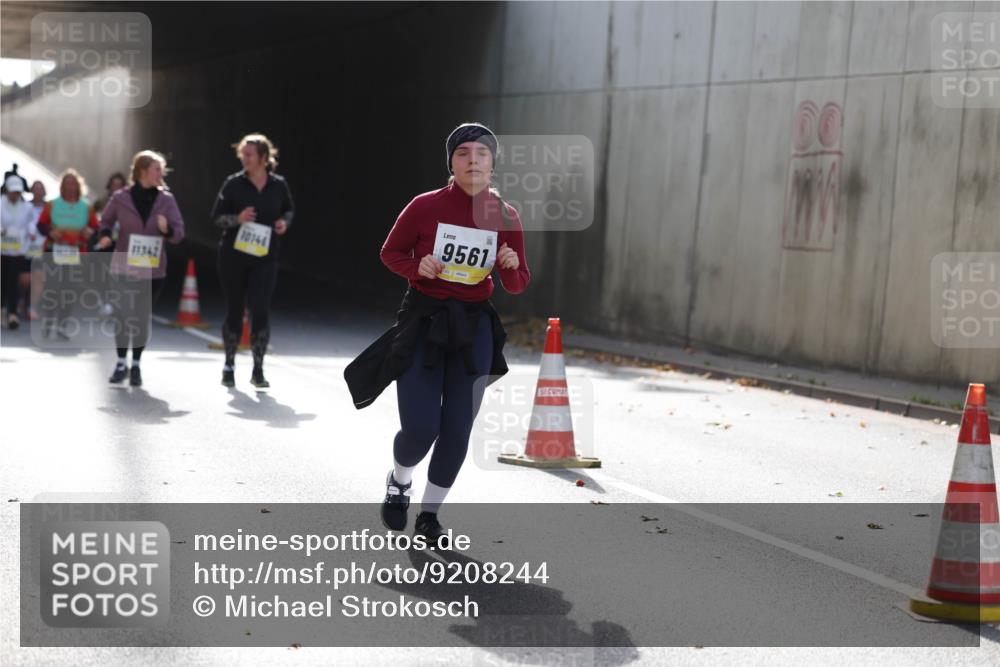 05.10.2025 - 20. swb-Marathon Bremen Michael Strokosch http://msf.ph/oto/9208244 05.10.2025 11:03:52 Laufen 11342, 10146, 9561 meine-sportfotos.de