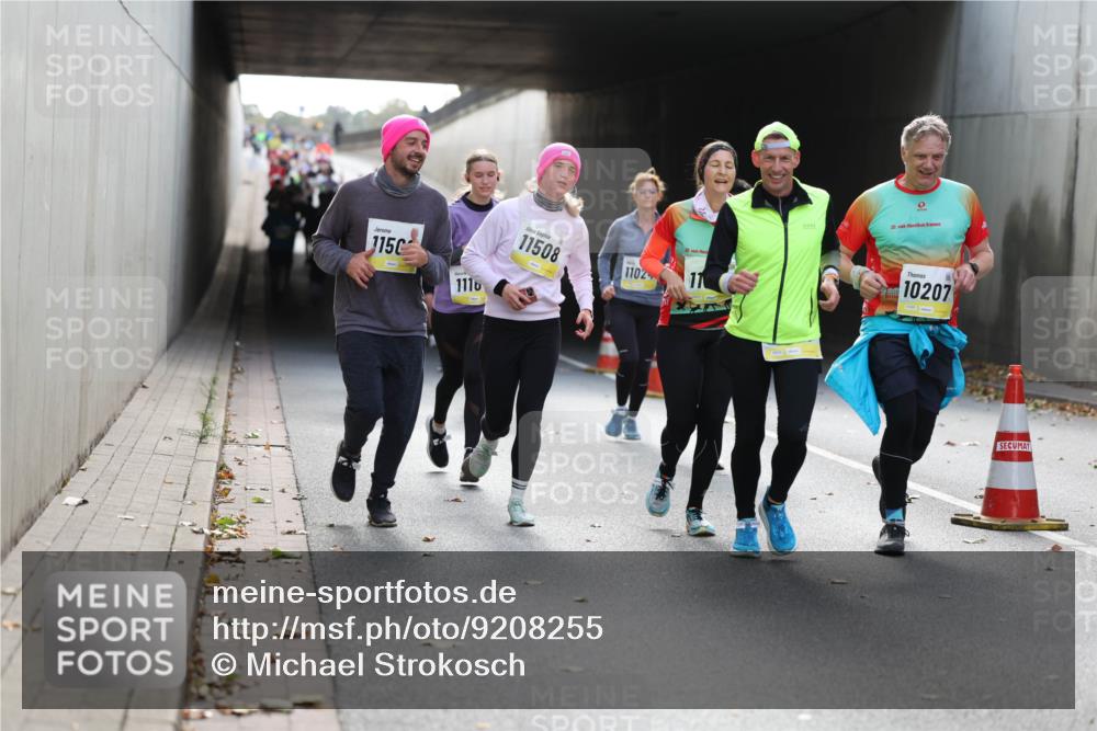 05.10.2025 - 20. swb-Marathon Bremen Michael Strokosch http://msf.ph/oto/9208255 05.10.2025 10:57:09 Laufen 1150, 1116, 11508, 1102, 20, 10207 meine-sportfotos.de