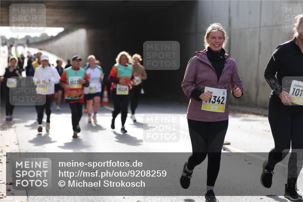 05.10.2025 - 20. swb-Marathon Bremen Michael Strokosch http://msf.ph/oto/9208259 05.10.2025 11:03:57 Laufen 102, 3, 1342, 10 meine-sportfotos.de