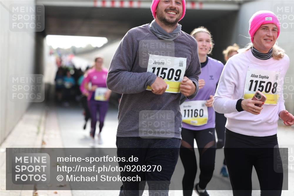 05.10.2025 - 20. swb-Marathon Bremen Michael Strokosch http://msf.ph/oto/9208270 05.10.2025 10:57:12 Laufen 11509, 11508, 11160 meine-sportfotos.de