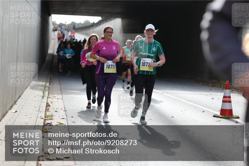 05.10.2025 - 20. swb-Marathon Bremen Michael Strokosch http://msf.ph/oto/9208273 05.10.2025 10:57:13 Laufen 10711, 106, 107 meine-sportfotos.de