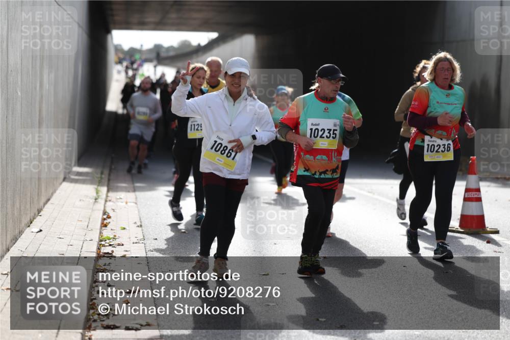 05.10.2025 - 20. swb-Marathon Bremen Michael Strokosch http://msf.ph/oto/9208276 05.10.2025 11:04:00 Laufen 1125, 10861, 10235, 10236 meine-sportfotos.de
