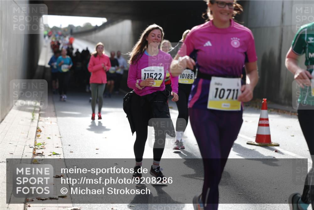 05.10.2025 - 20. swb-Marathon Bremen Michael Strokosch http://msf.ph/oto/9208286 05.10.2025 10:57:15 Laufen 11522, 10185, 10711 meine-sportfotos.de