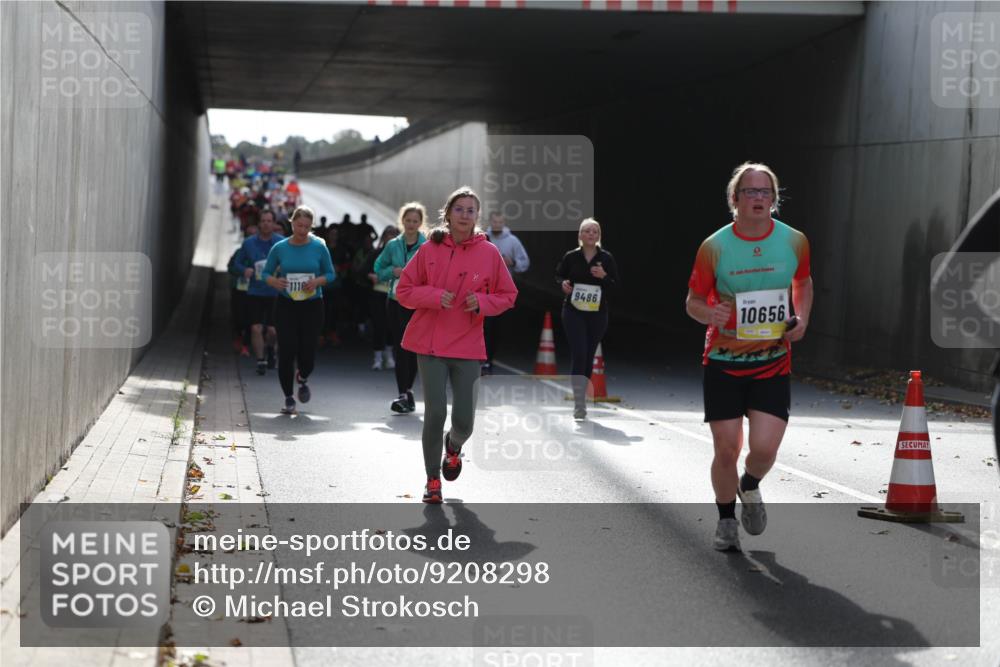 05.10.2025 - 20. swb-Marathon Bremen Michael Strokosch http://msf.ph/oto/9208298 05.10.2025 10:57:17 Laufen 1118, 9486, 21, 10656 meine-sportfotos.de