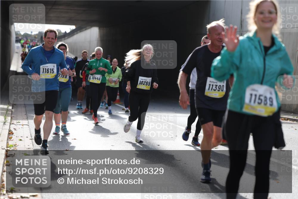 05.10.2025 - 20. swb-Marathon Bremen Michael Strokosch http://msf.ph/oto/9208329 05.10.2025 10:57:24 Laufen 11615, 7199, 10446, 661, 10265, 11390, 11589 meine-sportfotos.de