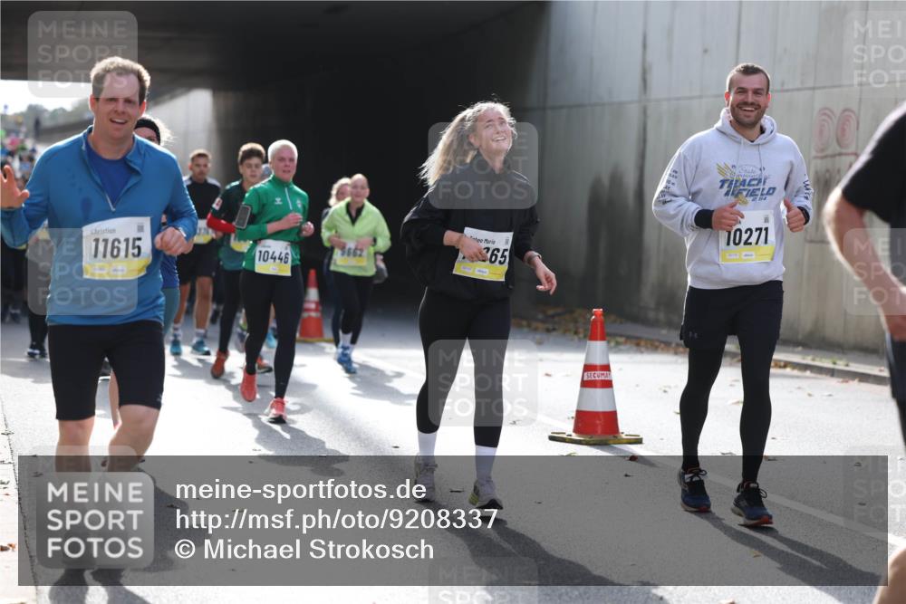 05.10.2025 - 20. swb-Marathon Bremen Michael Strokosch http://msf.ph/oto/9208337 05.10.2025 10:57:25 Laufen 11615, 9662, 10446, 65, 114, 00, 10271 meine-sportfotos.de