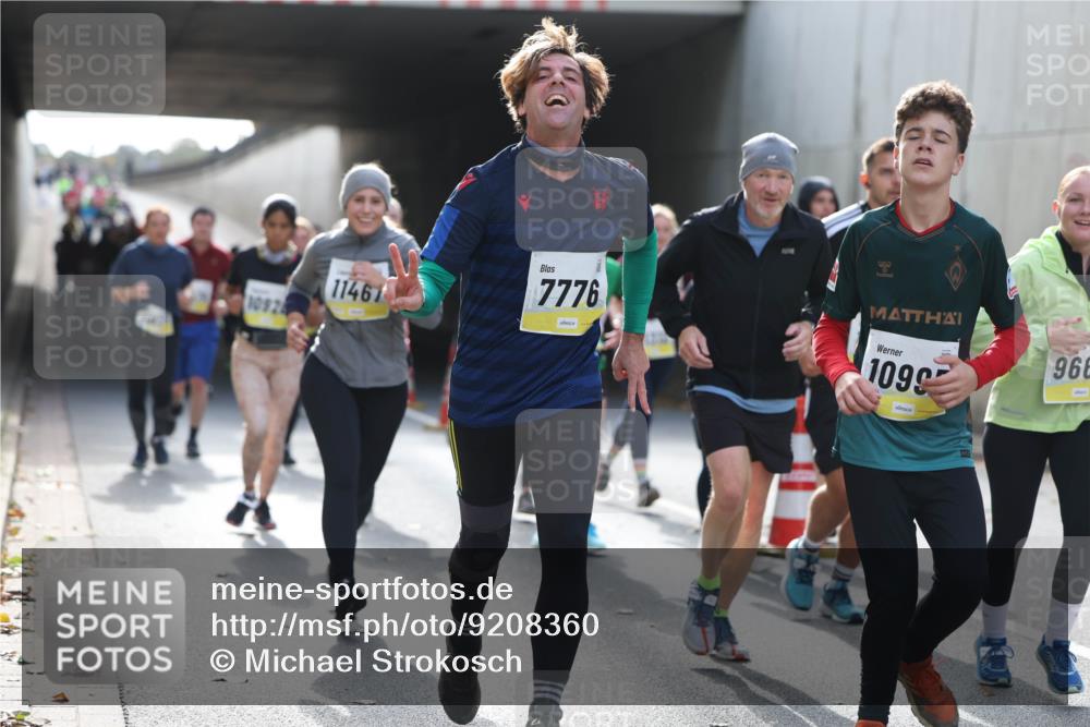 05.10.2025 - 20. swb-Marathon Bremen Michael Strokosch http://msf.ph/oto/9208360 05.10.2025 10:57:29 Laufen 10924, 11461, 7776, 1099, 966 meine-sportfotos.de